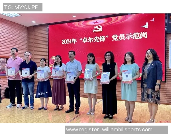 运动最新数据揭秘周敏成功之道足球背后的心路历程与成长故事